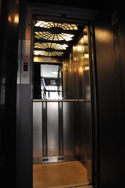Away Suites Istanbul Bagian luar foto