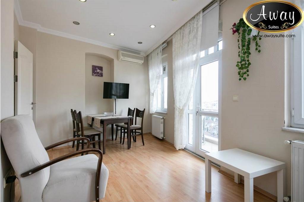 Away Suites Istanbul Bagian luar foto