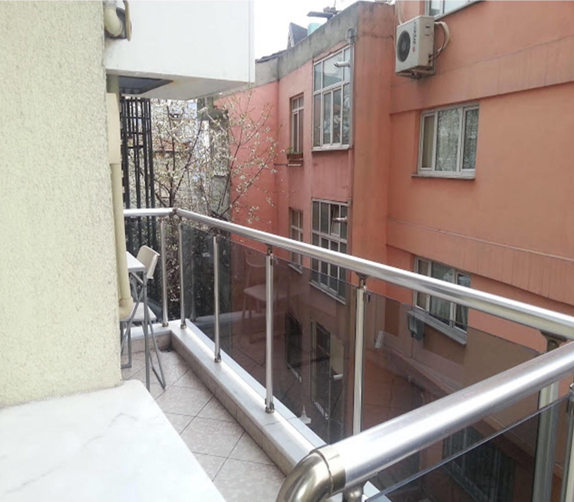 Away Suites Istanbul Bagian luar foto