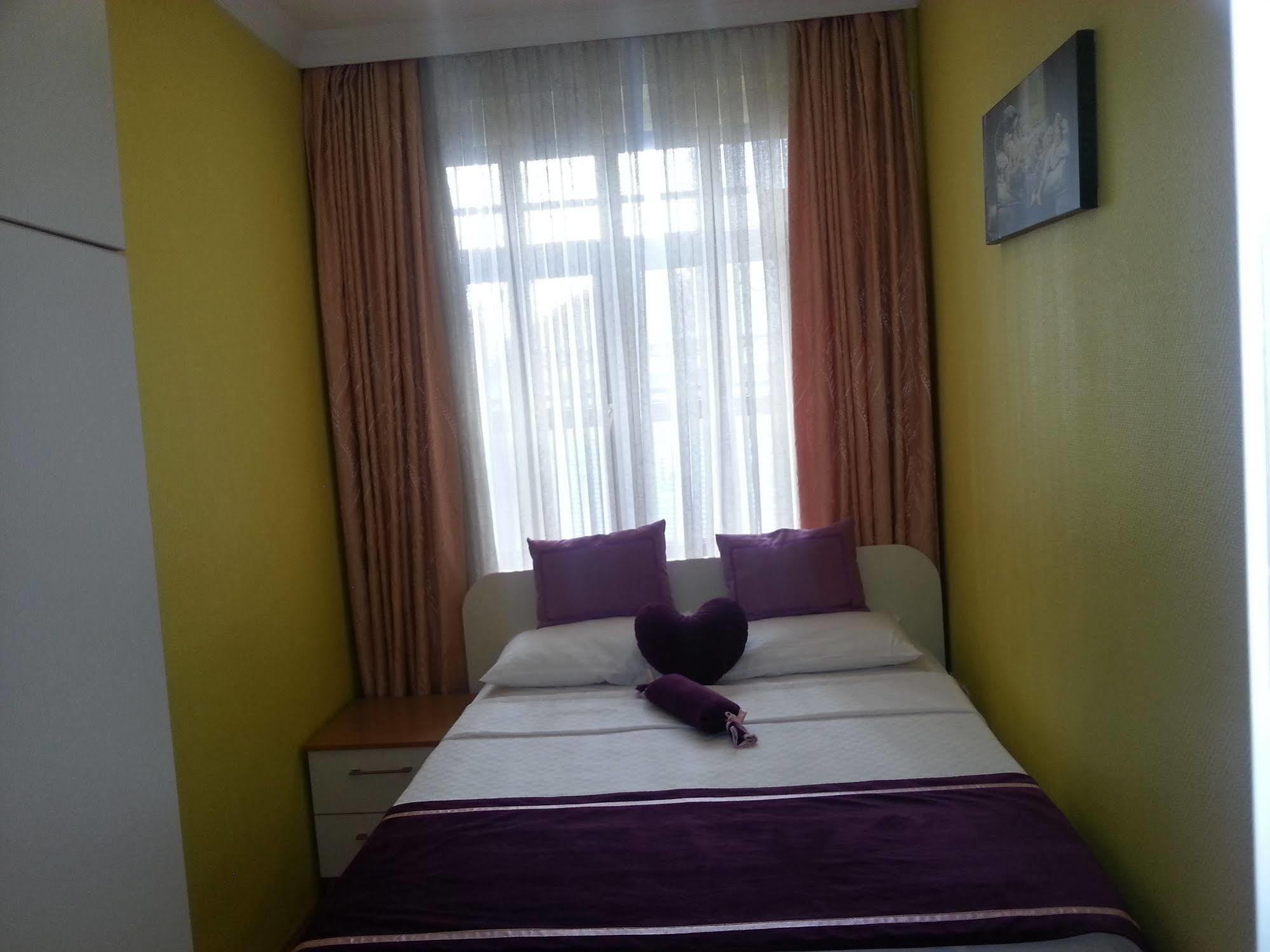 Away Suites Istanbul Bagian luar foto