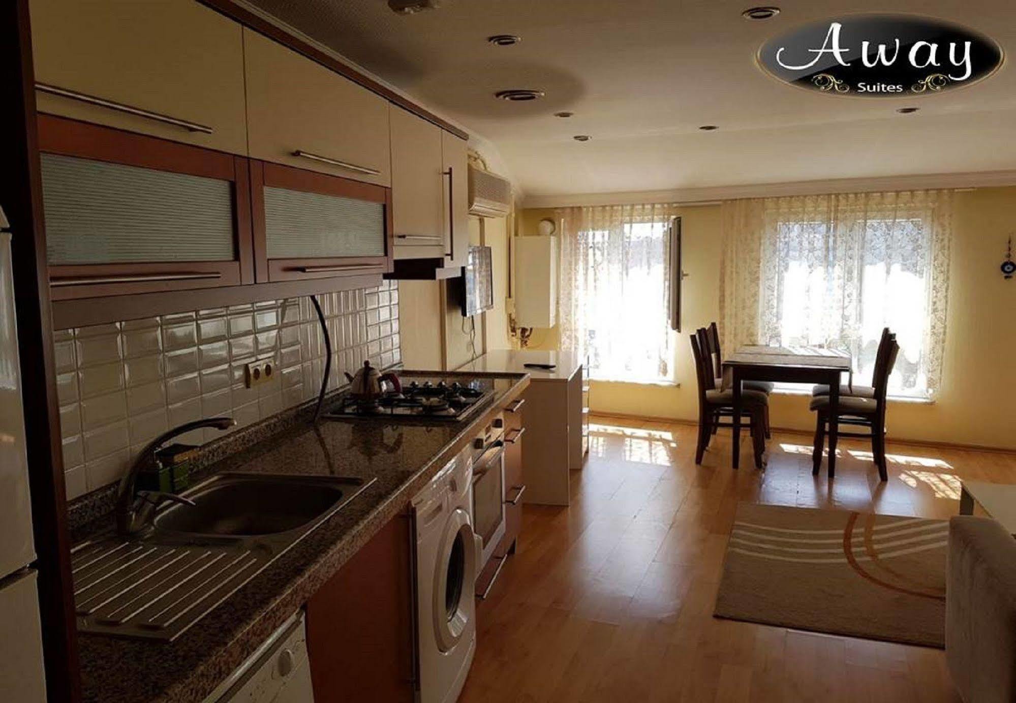 Away Suites Istanbul Bagian luar foto