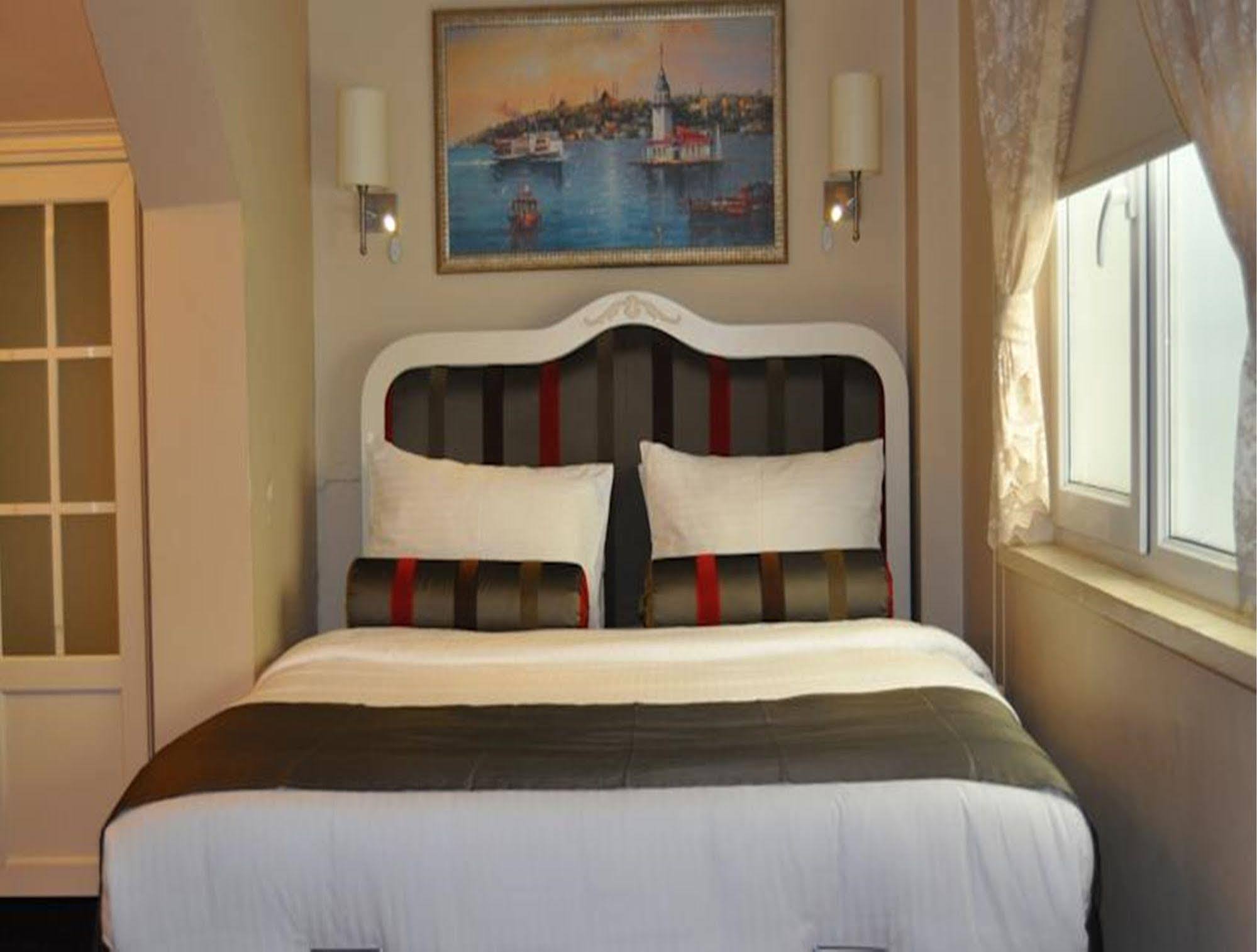 Away Suites Istanbul Bagian luar foto